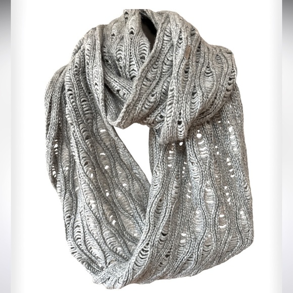 Calvin Klein metallic silver circle knit scarf - Picture 1 of 13